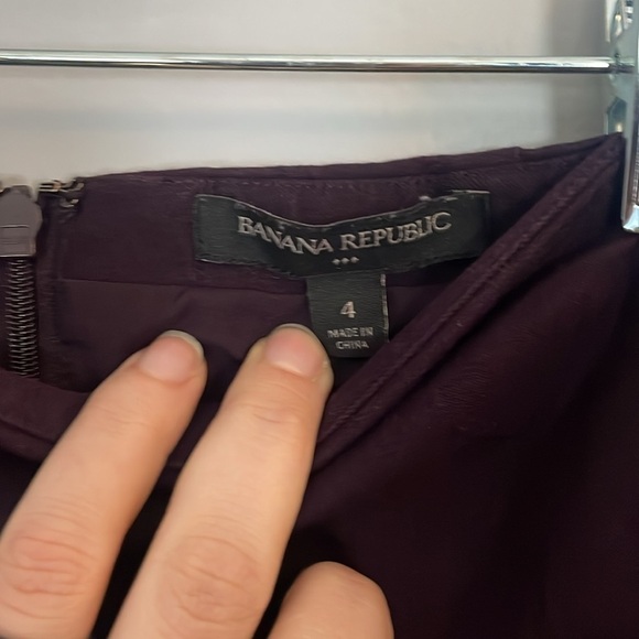 Banana Republic skirt in aubergine - Picture 3 of 3